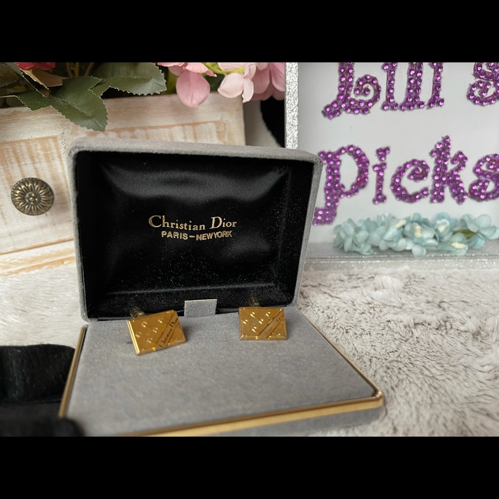 SOLD Cuff links gold plated in good condition